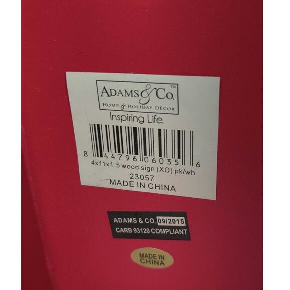 Valentine's Day XOXO Cupcakes Sprinkles Hot Pink Vertical Wall Decor - Picture 5 of 12